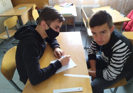 Створюємо безпечний онлайн- простір разом з дітьми. Превентивне заняття в 9 класі з теми " Інтимне селфі в інтернеті"