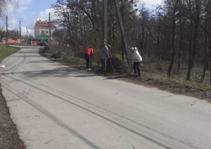 Працівники КЗ "Зарванецька гімназія" долучилися до акції «Будь справжнім європейцем - бережи довкілля!»