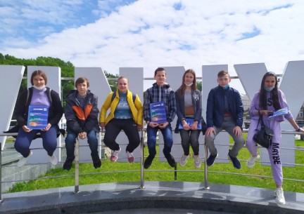 Учні КЗ "Зарванецька гімназія" в рамках тижня навчальних екскурсій відвідали ІТ академію Шаг у місті Вінниця