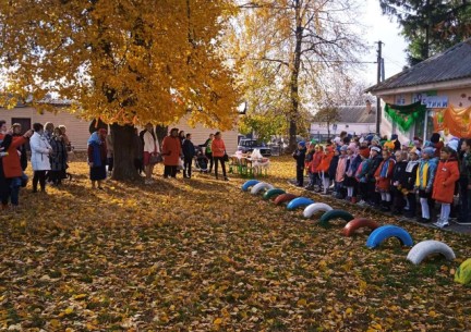 У КЗ "Зарванецької гімназії" відбулось свято осені
