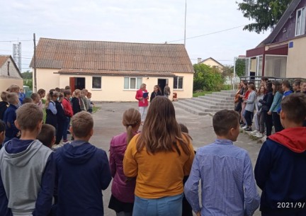 В КЗ «Зарванецька гімназія» відбулися вибори президента учнівського самоврядування шкільної республіки «ТЕМП»