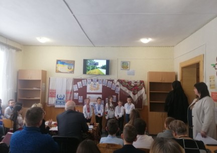 У КЗ "Зарванецька гімназія" проведено І етап конкурсу на краще декламування творів Тараса Шевченка.