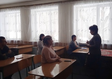 08.02.2022 року в рамках Місячника науково - методичної роботи в гімназії «Сучасно. Творчо. Компетентно», тижня вчителів гуманітарно - естетичного циклу відбувся обмін напрацюваннями під час міні - конференції "Фішки на уроках"