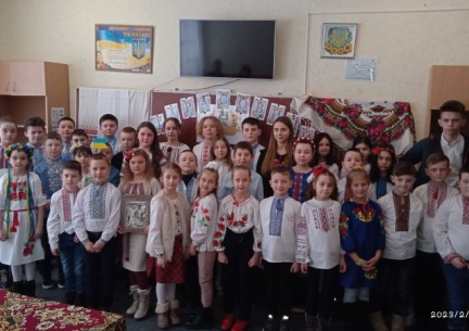 У КЗ "Зарванецька гімназія" проведено І етап конкурсу на краще декламування творів Тараса Шевченка.