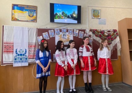 У КЗ "Зарванецька гімназія" проведено І етап конкурсу на краще декламування творів Тараса Шевченка.