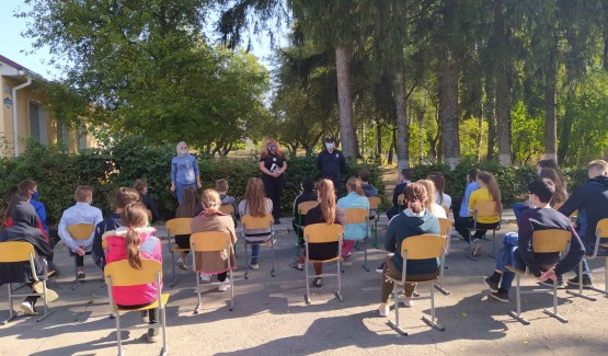 Представниками Ювенальної превенції Вінницької області для учнів 7-9 класів було проведено профілактично- лекційне заняття з питань дитячої безпеки і правил безпечної поведінки.