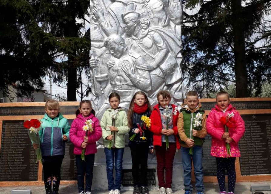 Перелік відеоробіт присвячений Дню пам'яті та примирення та перемоги над нацизмом у Другій світовій війні