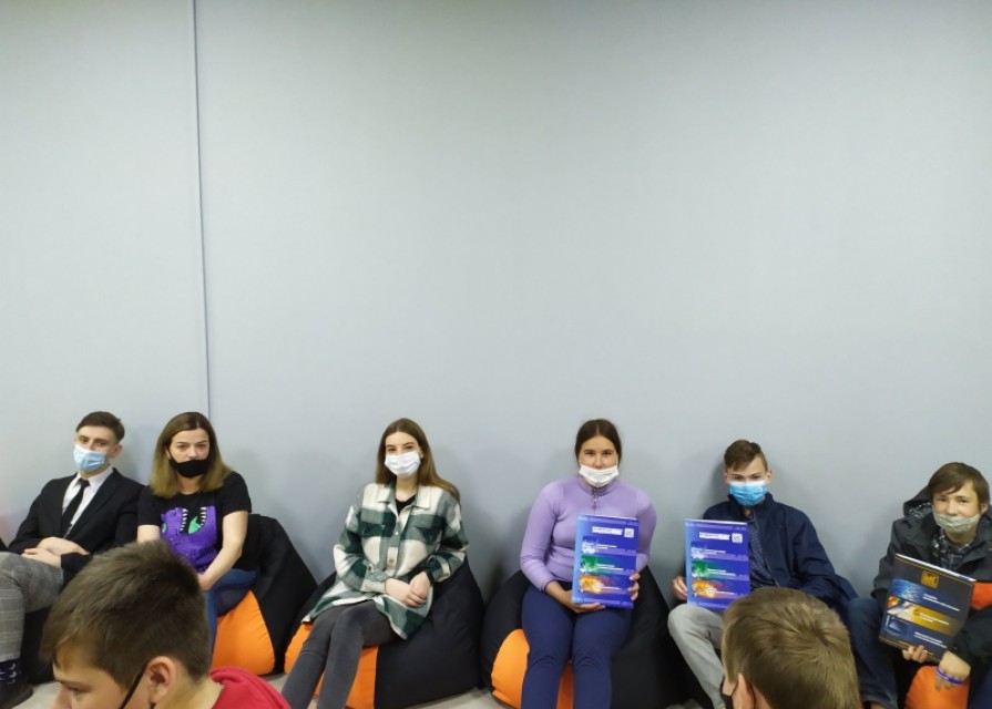 Учні КЗ "Зарванецька гімназія" в рамках тижня навчальних екскурсій відвідали ІТ академію Шаг у місті Вінниця