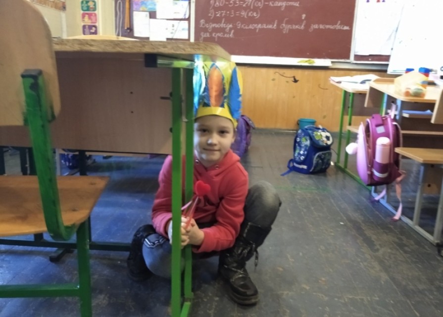 Щоразу учні 2 класу на уроках ЯДС (Кл.кер.Курдибаха Н.Б.) мандрують різними континентами. Прерії, індіанці, полювання. А під час подорожі до Індії учні класу стали королями та королевами провінцій.