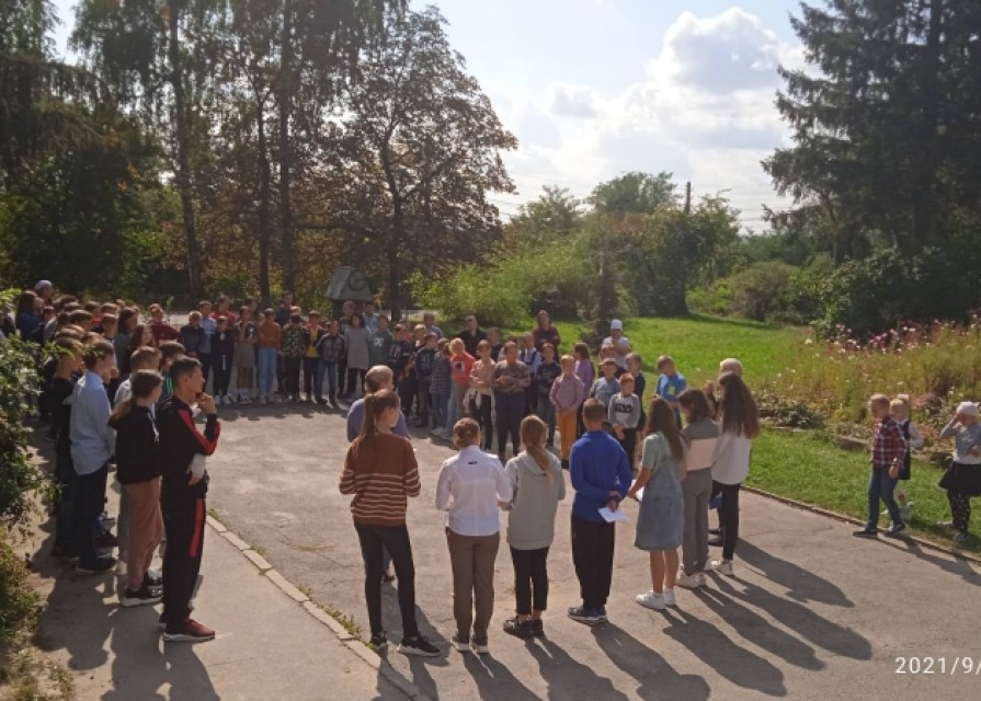 В КЗ «Зарванецька гімназія» відбулися вибори президента учнівського самоврядування шкільної республіки «ТЕМП»