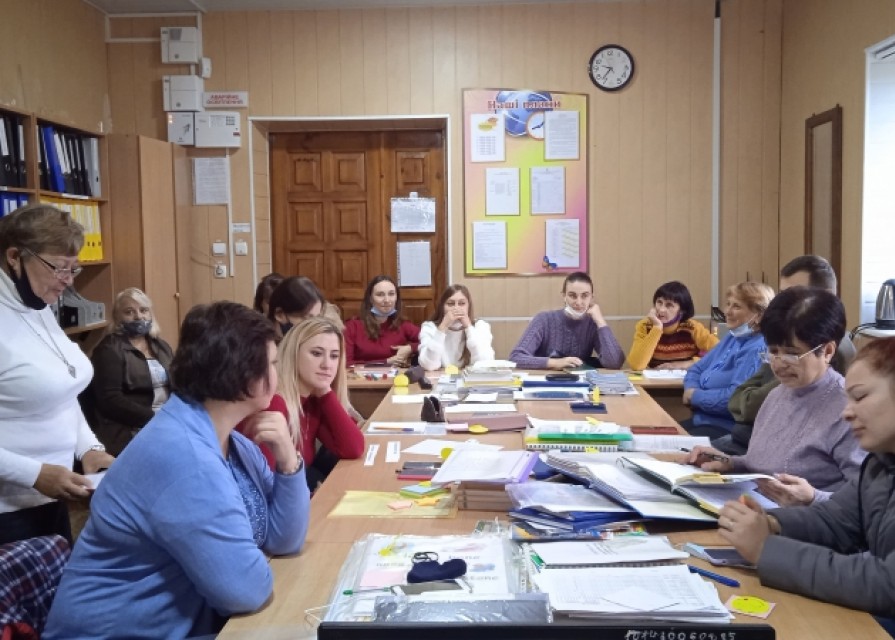 02 листопада 2021 р. в гімназії відбулася педрада на тему:« Спрямування діяльності педагогічного колективу на формування творчої активної особистості».