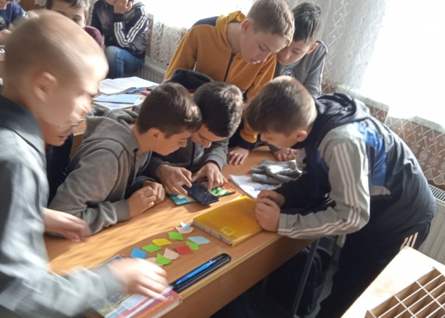 В рамках тижня української мови та писемності проведено "Мовний батл" для учнів 6-7 класів. Вч. Гандзюк І.С.