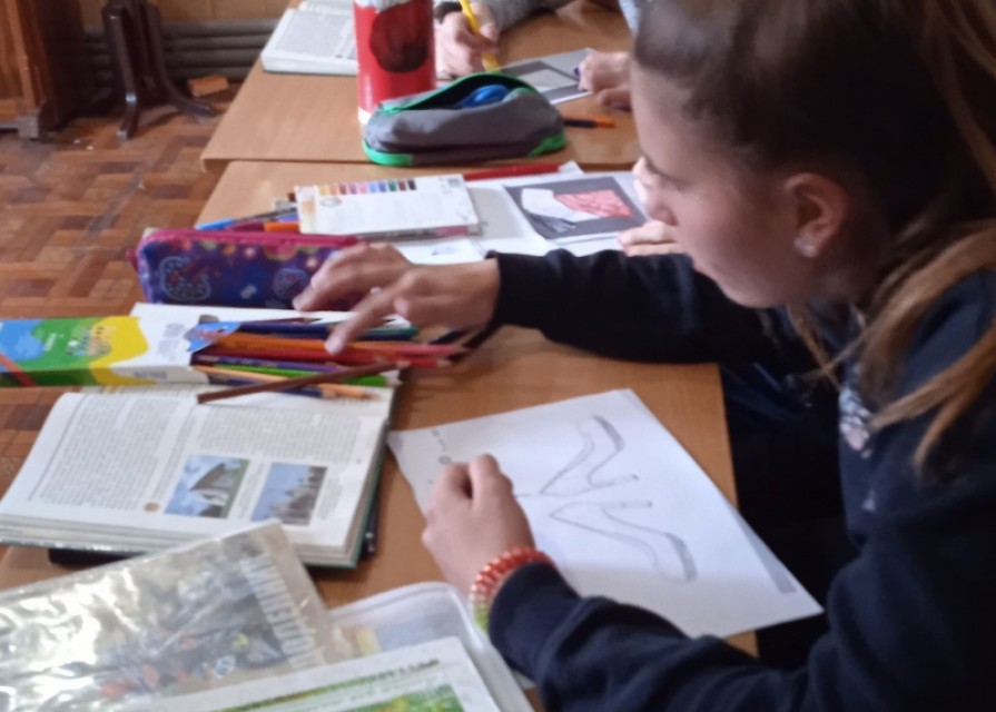 Урок на тему: "Лабіринт художньої абстракції" у 9 класі. Вч. Довгань М.В.