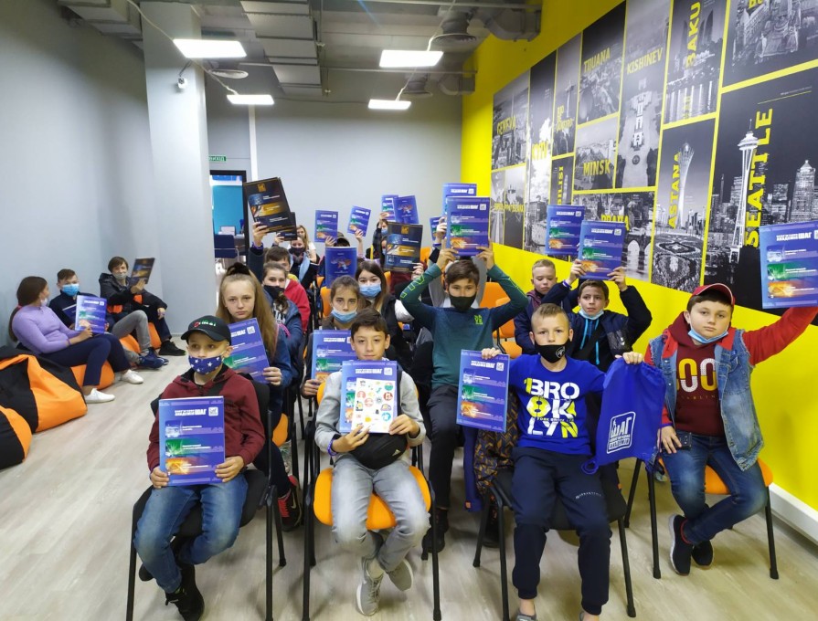 Учні КЗ "Зарванецька гімназія" в рамках тижня навчальних екскурсій відвідали ІТ академію Шаг у місті Вінниця