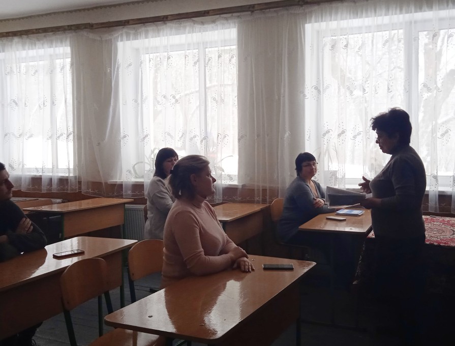 08.02.2022 року в рамках Місячника науково - методичної роботи в гімназії «Сучасно. Творчо. Компетентно», тижня вчителів гуманітарно - естетичного циклу відбувся обмін напрацюваннями під час міні - конференції "Фішки на уроках"