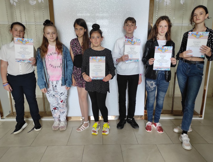 Відділом освіти, культури та спорту ЯСР нагороджено найбільш здібних учнів Зарванецької гімназії за 2020-2021 н.р.