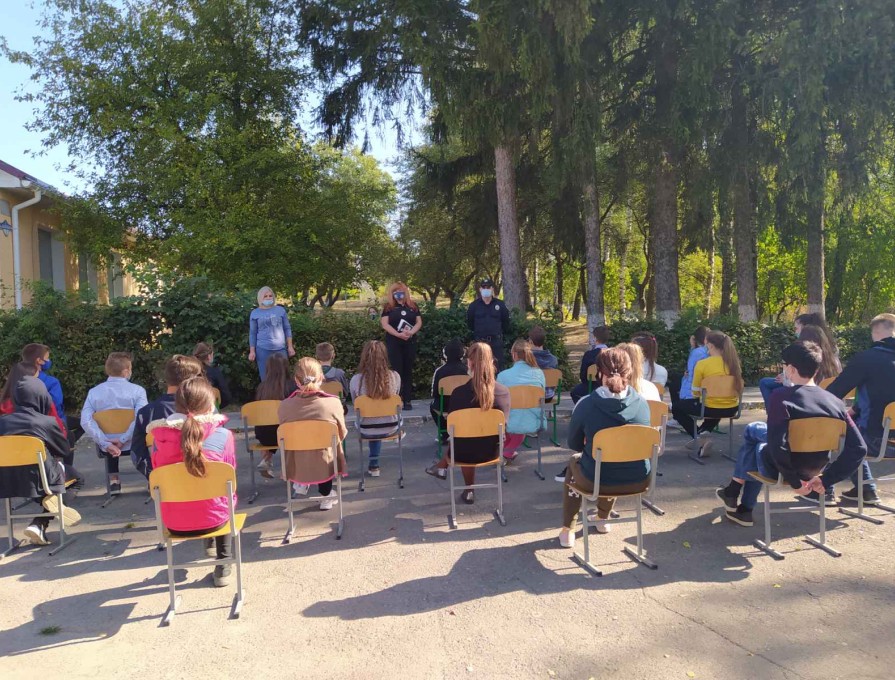 Представниками Ювенальної превенції Вінницької області для учнів 7-9 класів було проведено профілактично- лекційне заняття з питань дитячої безпеки і правил безпечної поведінки.